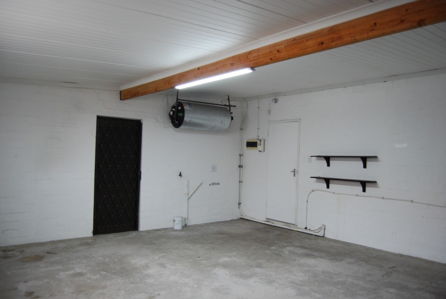 To Let 4 Bedroom Property for Rent in Port Owen Western Cape